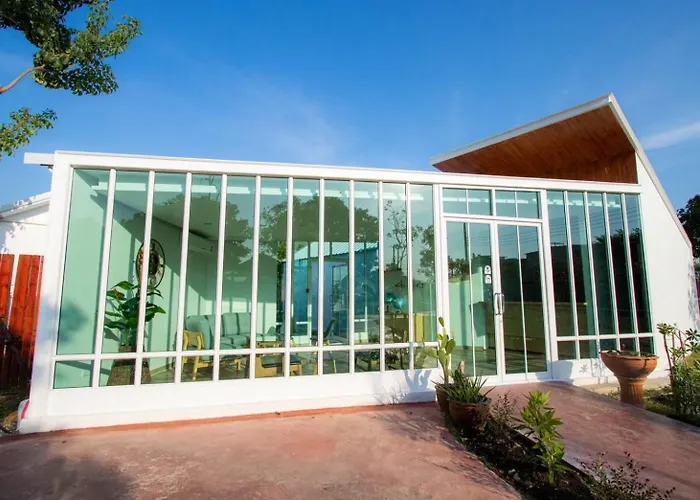 The O-zone Airport Riviera Кемпинг 3*