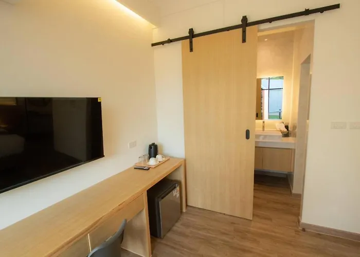 The O-zone Airport Riviera 3*