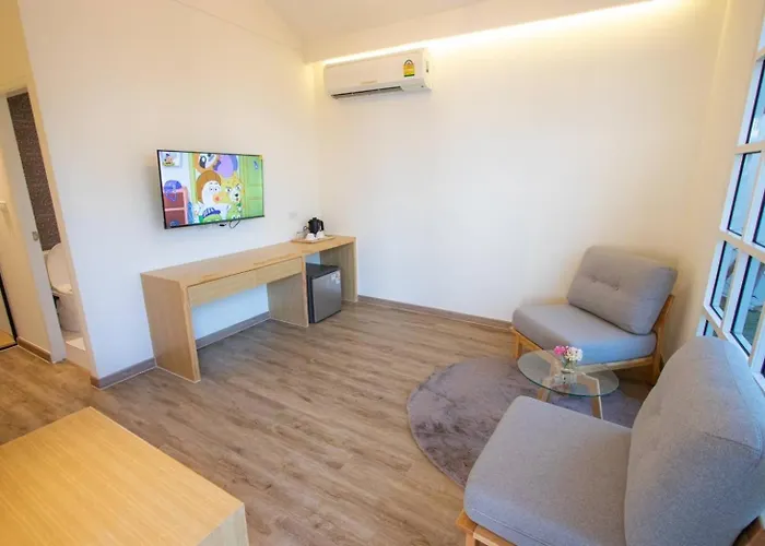Кемпинг The O-zone Airport Riviera 3*