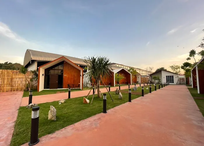 The O-zone Airport Riviera 3*