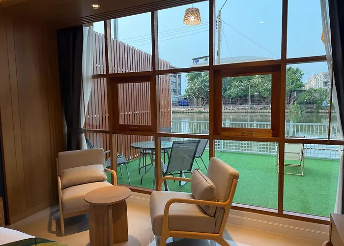 The O-zone Airport Riviera Кемпинг 3*